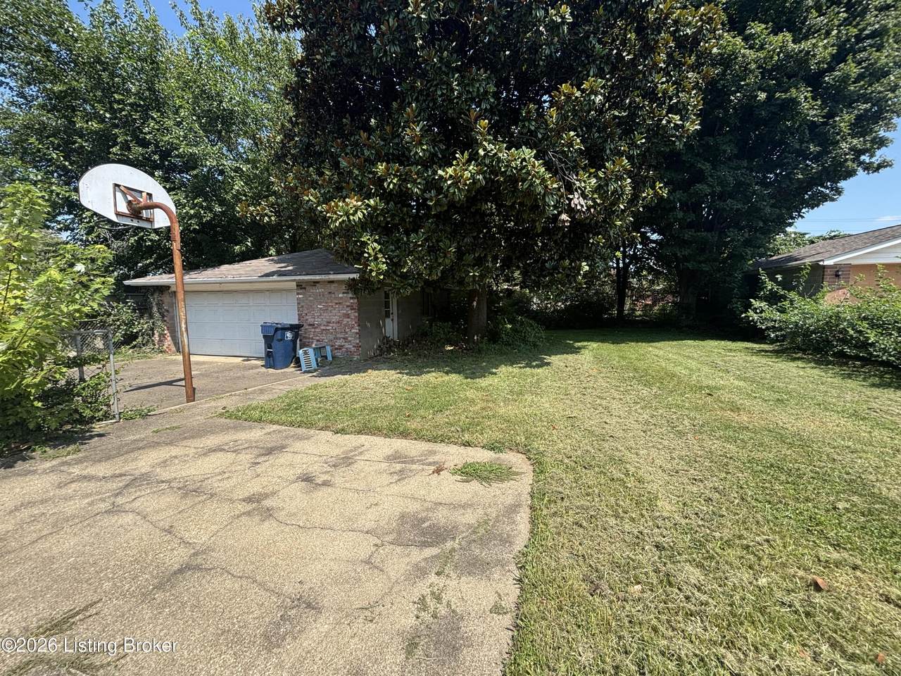 https://bt-photos.global.ssl.fastly.net/louisville/1280_boomver_1_1728005-2.jpg