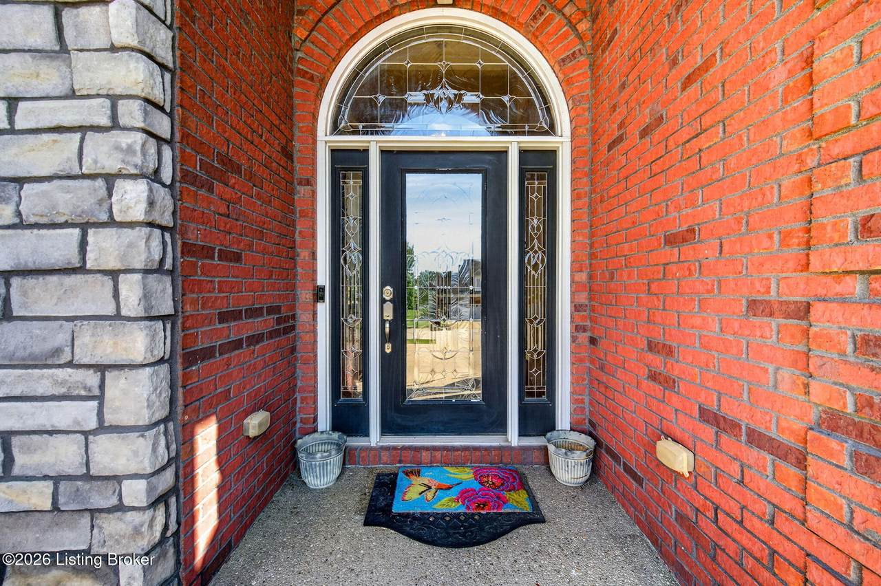 https://bt-photos.global.ssl.fastly.net/louisville/1280_boomver_1_1728010-2.jpg