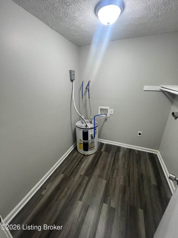 https://bt-photos.global.ssl.fastly.net/louisville/1280_boomver_1_1728380-2.jpg