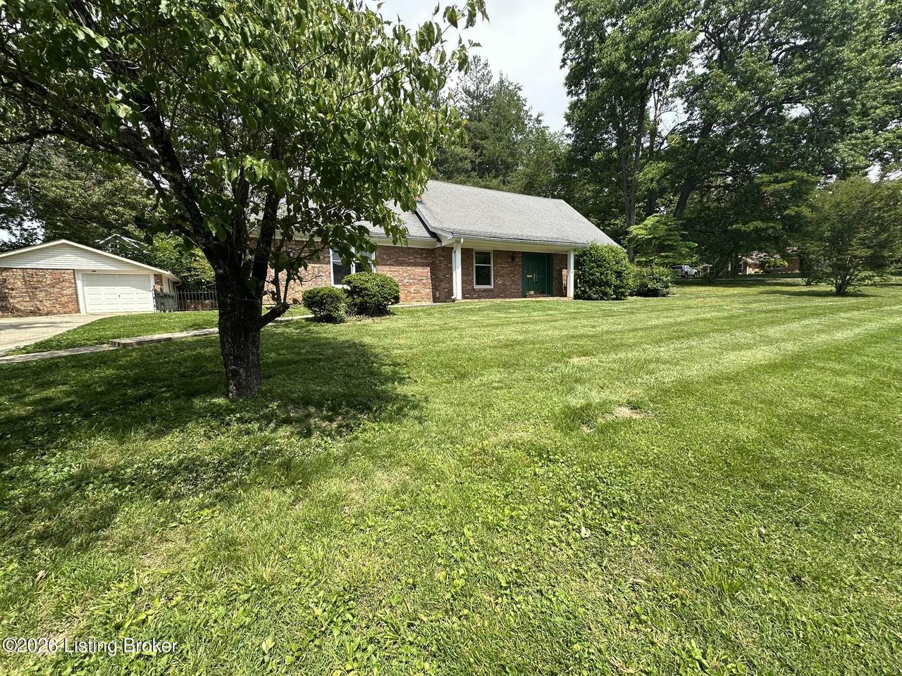 https://bt-photos.global.ssl.fastly.net/louisville/1280_boomver_1_1729028-2.jpg