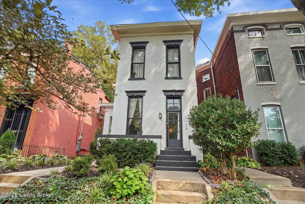 1139 Brook St - Photo 1