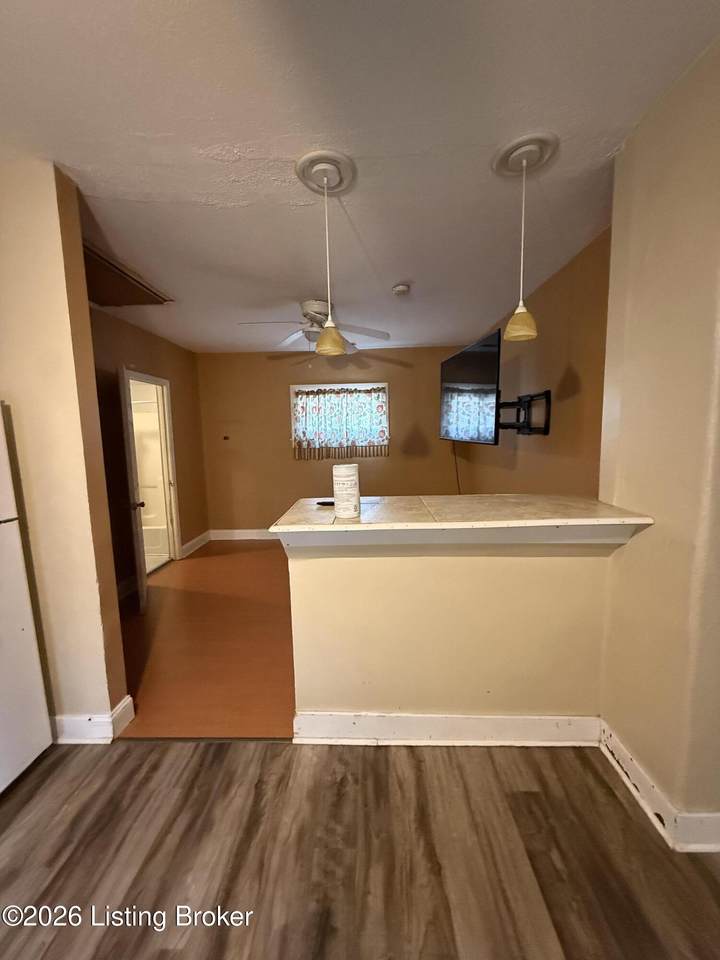 https://bt-photos.global.ssl.fastly.net/louisville/1280_boomver_1_1729989-2.jpg