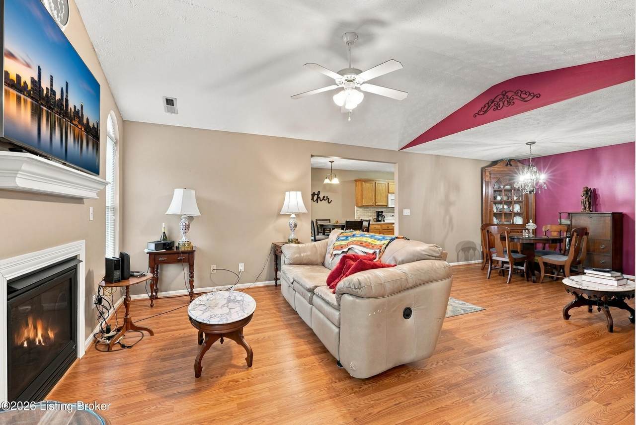 https://bt-photos.global.ssl.fastly.net/louisville/1280_boomver_1_1730132-2.jpg