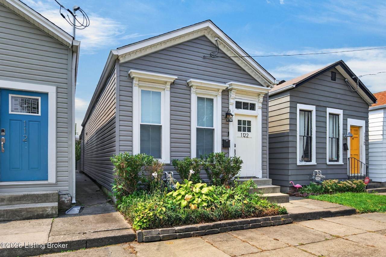 1122 Burnett Ave - Photo 1
