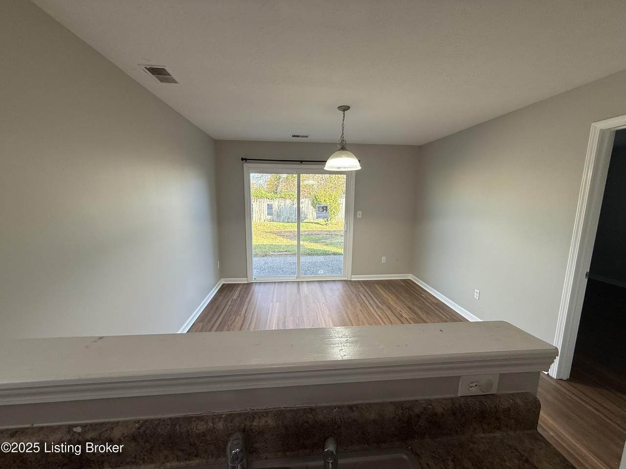 https://bt-photos.global.ssl.fastly.net/louisville/1280_boomver_1_1730544-2.jpg