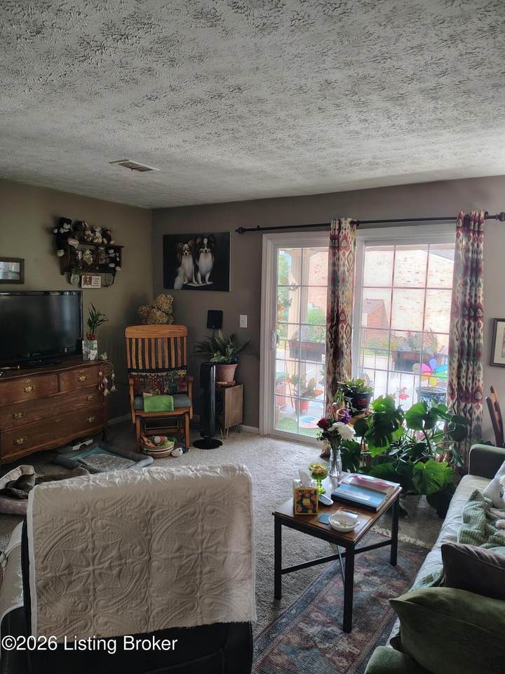 https://bt-photos.global.ssl.fastly.net/louisville/1280_boomver_1_1730617-2.jpg