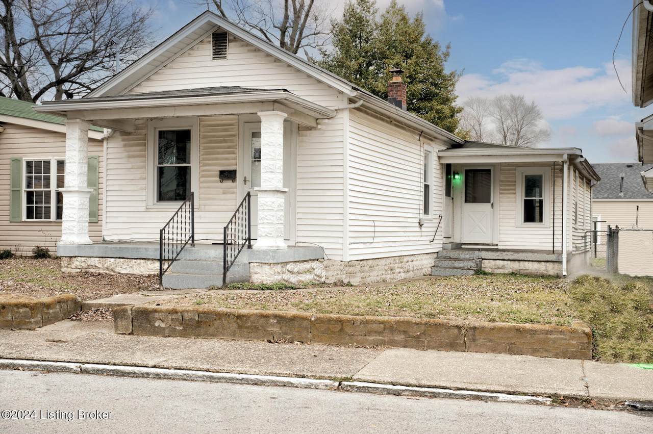 2123 Bradley Ave - Photo 1