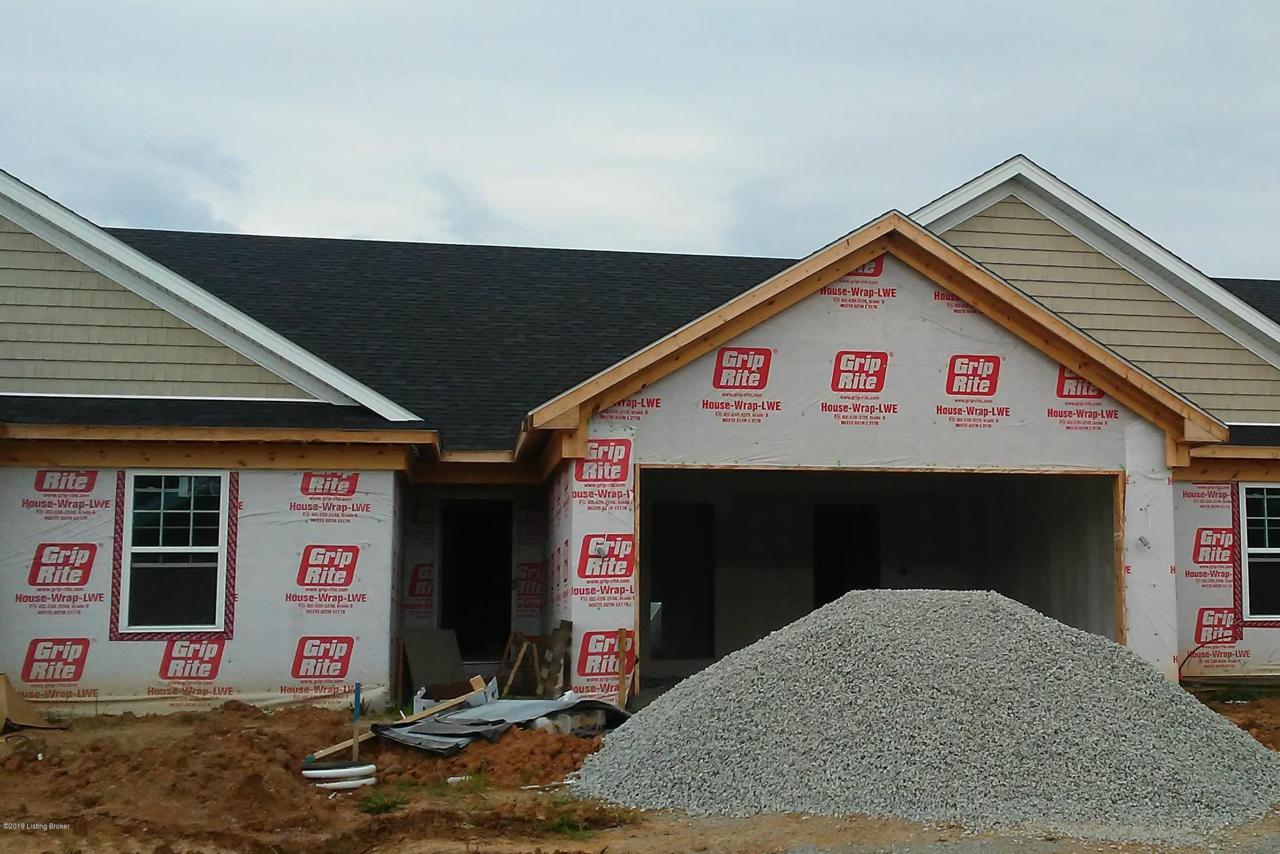 204 Riggs Blvd - Photo 1