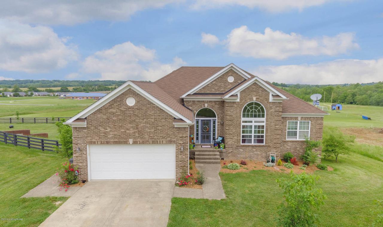 243 Oakleaf Ct - Photo 1