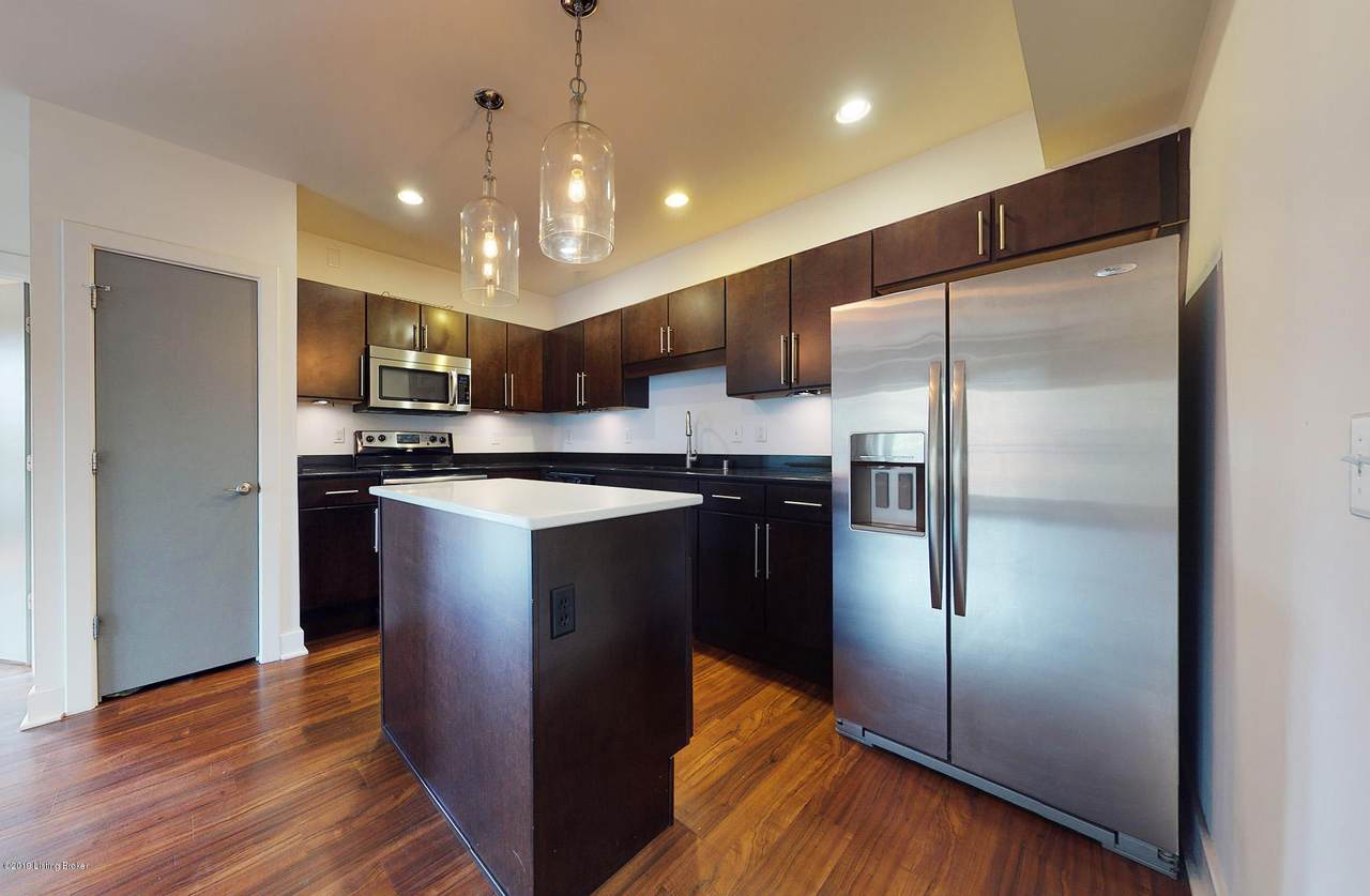 110 Campbell St - Photo 1