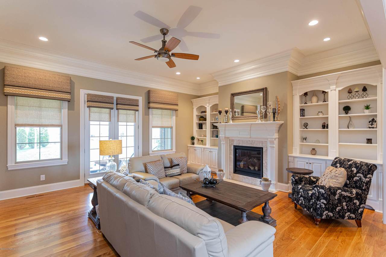 18701 Weymuth Ln - Photo 1