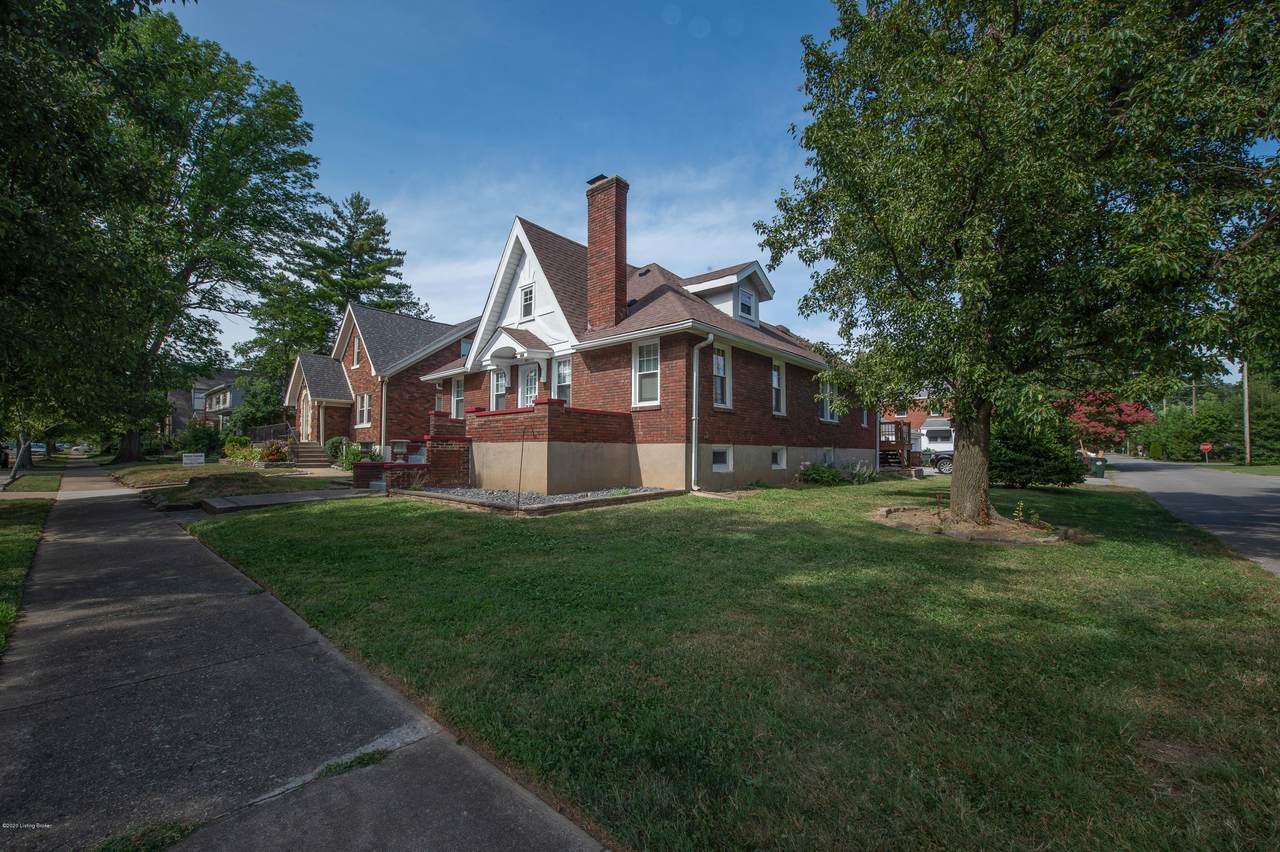 431 Eline Ave - Photo 1