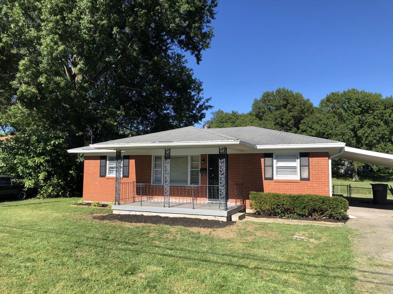 2529 Coronet Dr - Photo 1