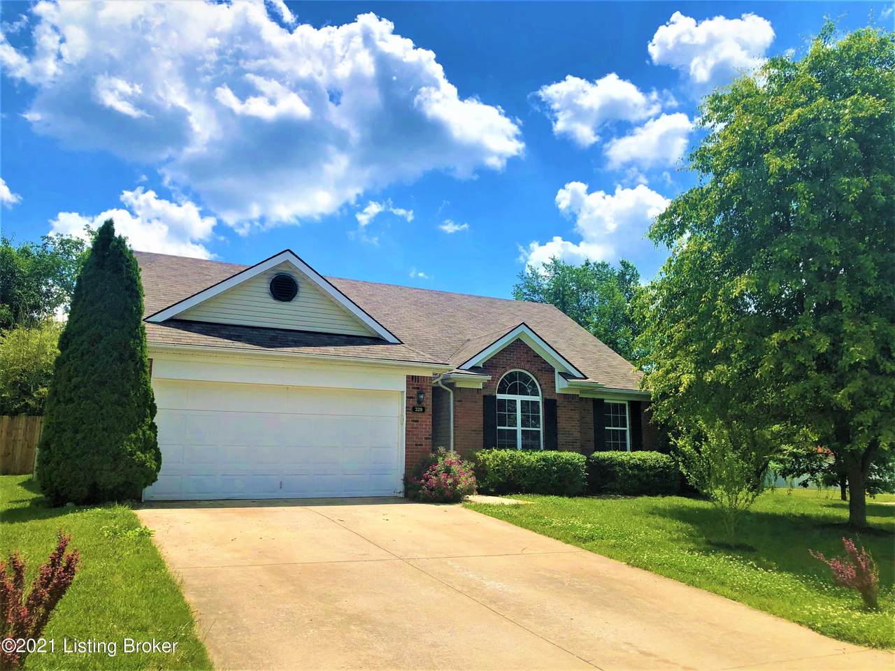 320 Tipperary Crossing - Photo 1