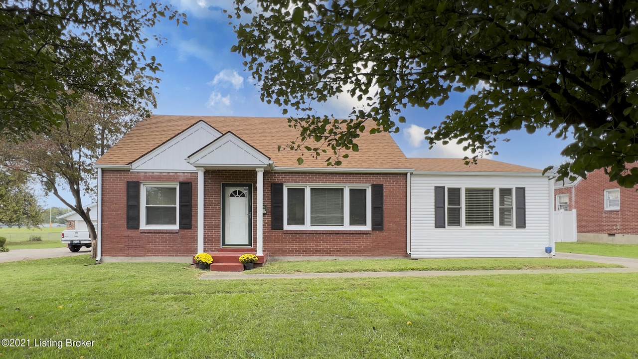 1011 Sarah Dr - Photo 1