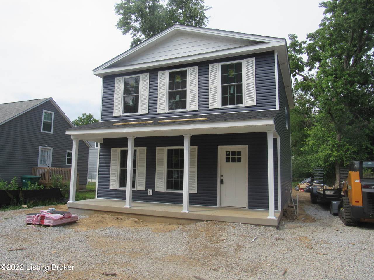 304 Warfields St - Photo 1