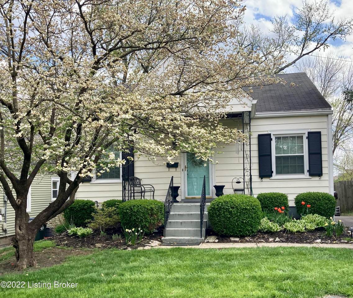 3908 Kennison Ave - Photo 1