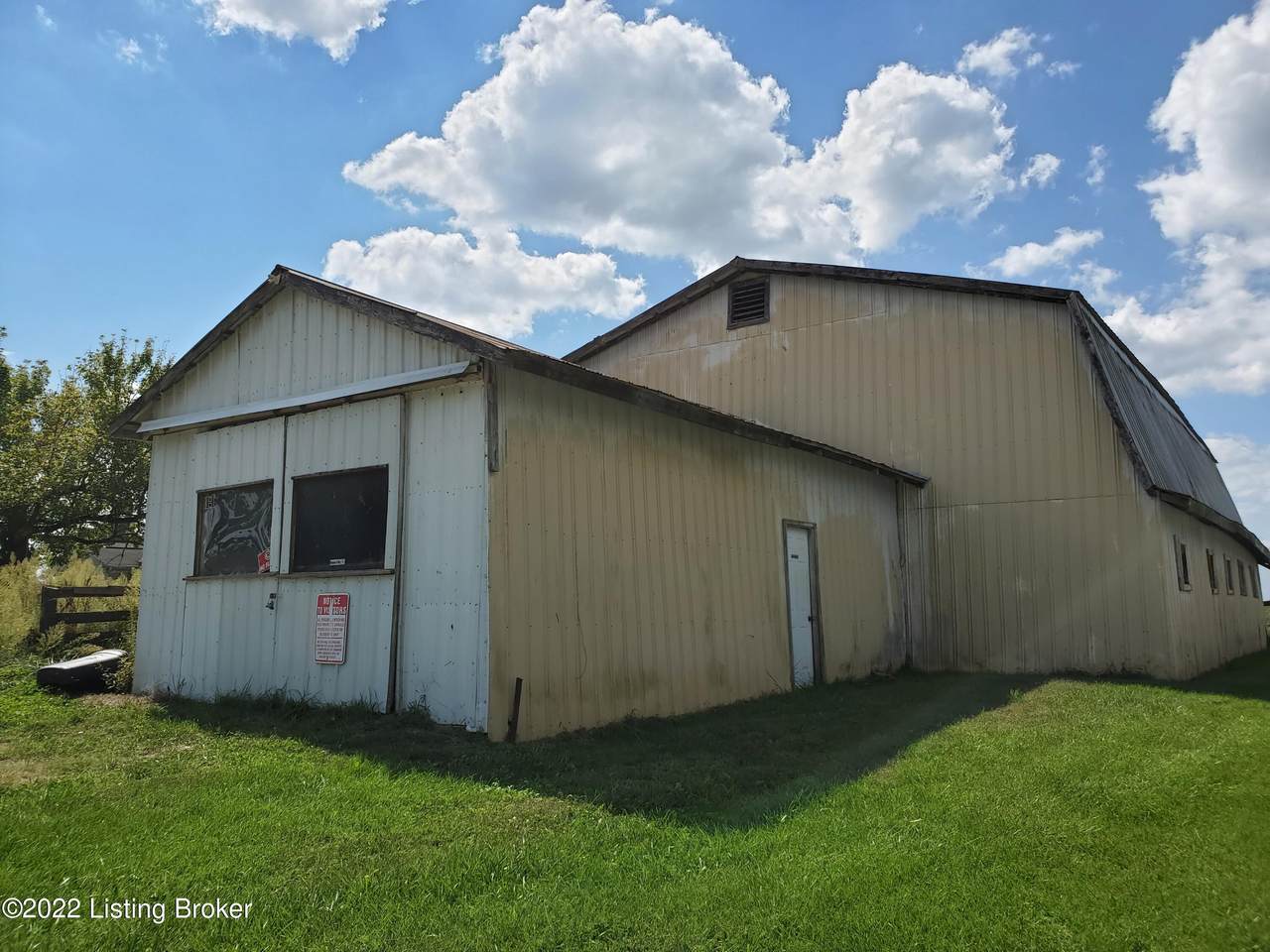 2579 Lake Jericho Rd - Photo 1