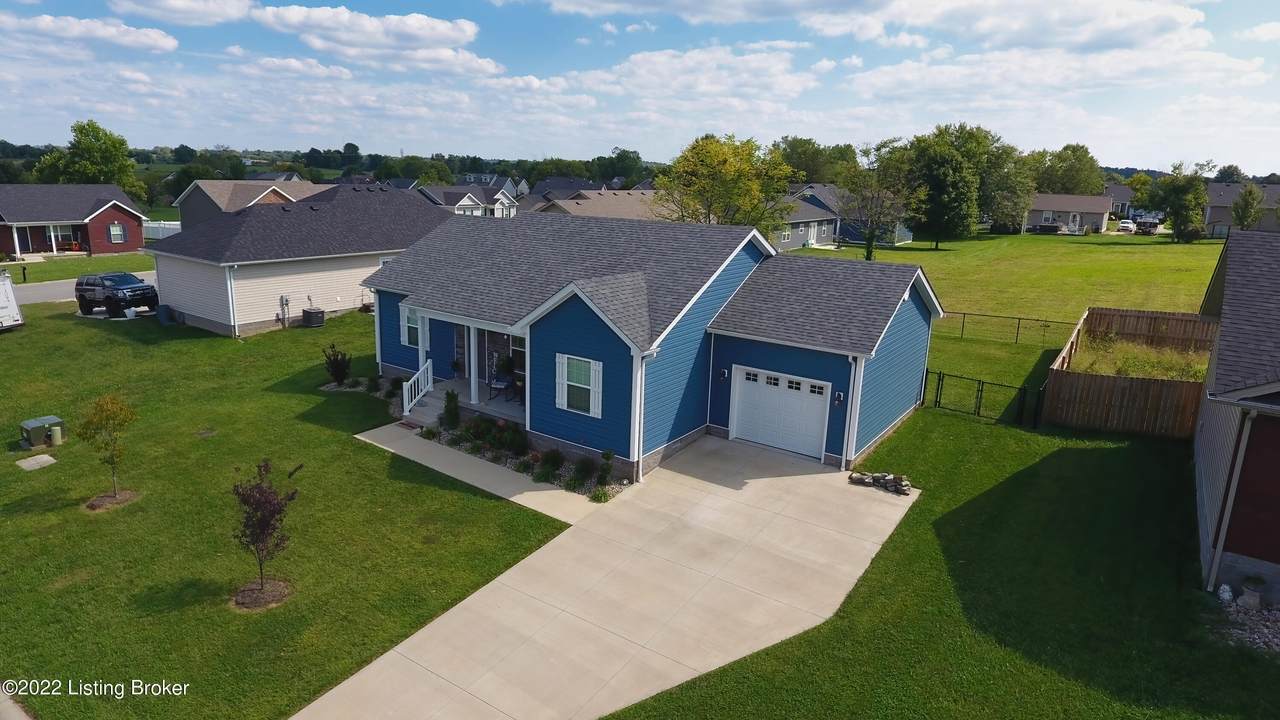 102 Redwood Dr - Photo 1