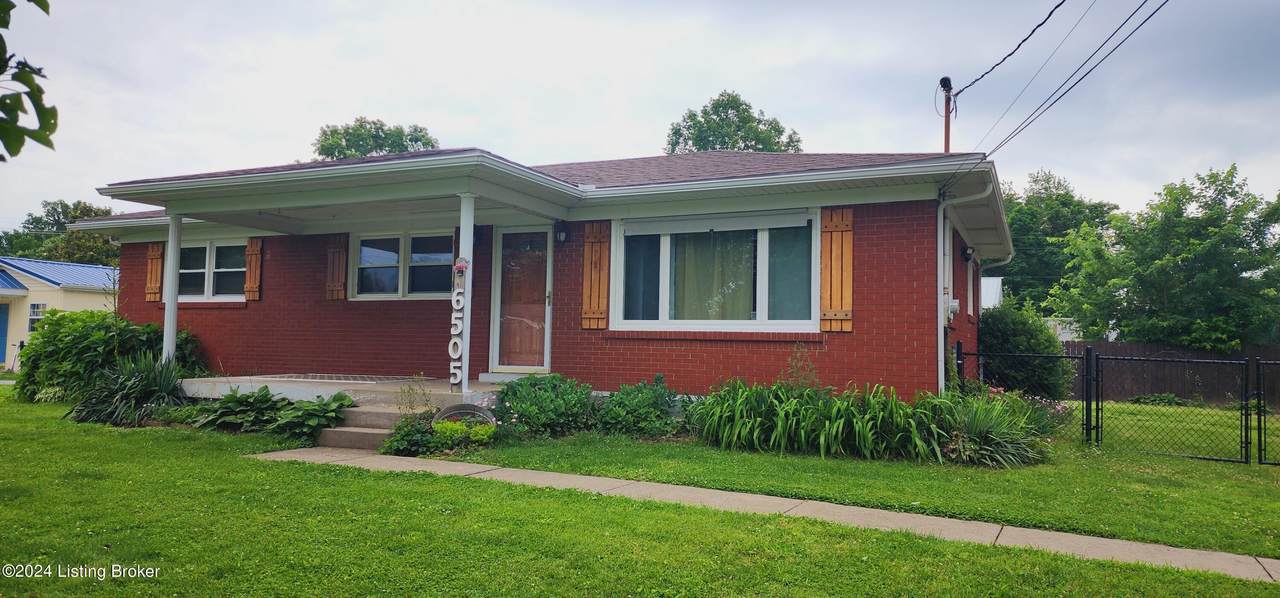 6505 Elmwood St - Photo 1