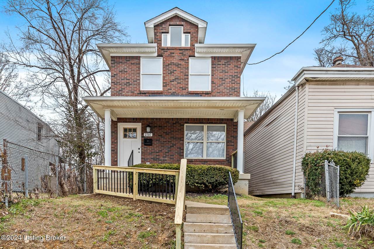 2707 Madison St - Photo 1