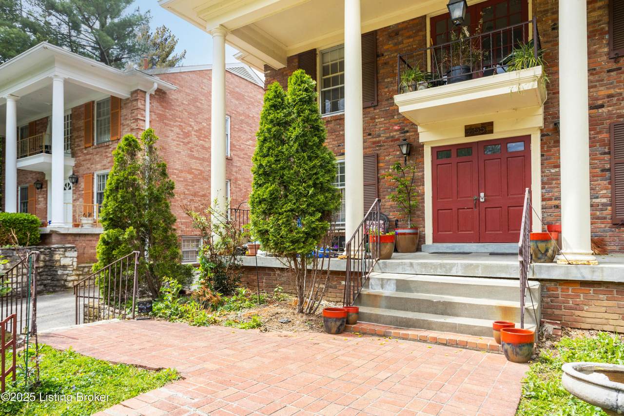 2551 Glenmary Ave - Photo 1