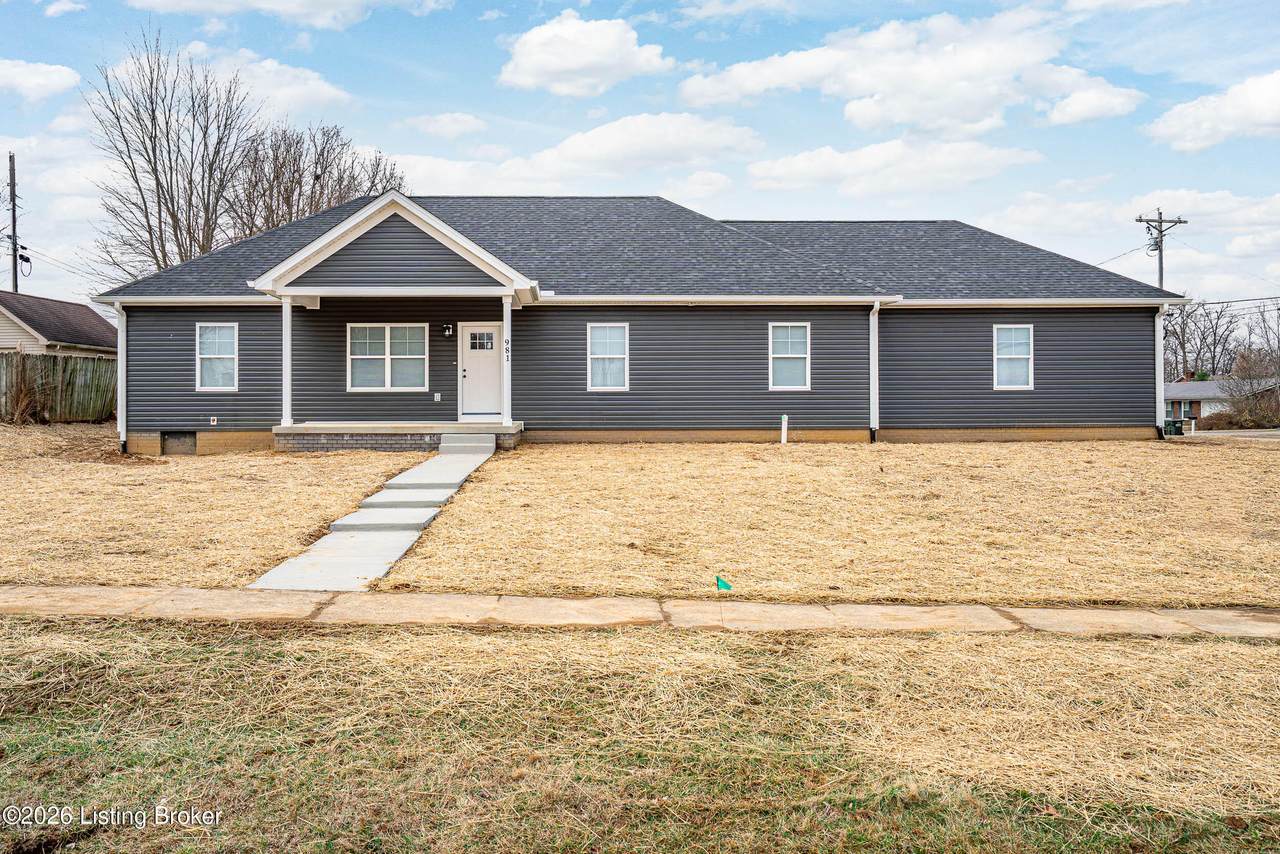 981 Woodland Dr - Photo 1