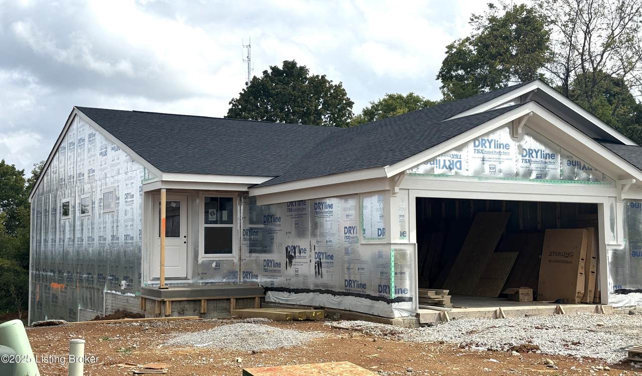 11207 Breezeway St - Photo 1