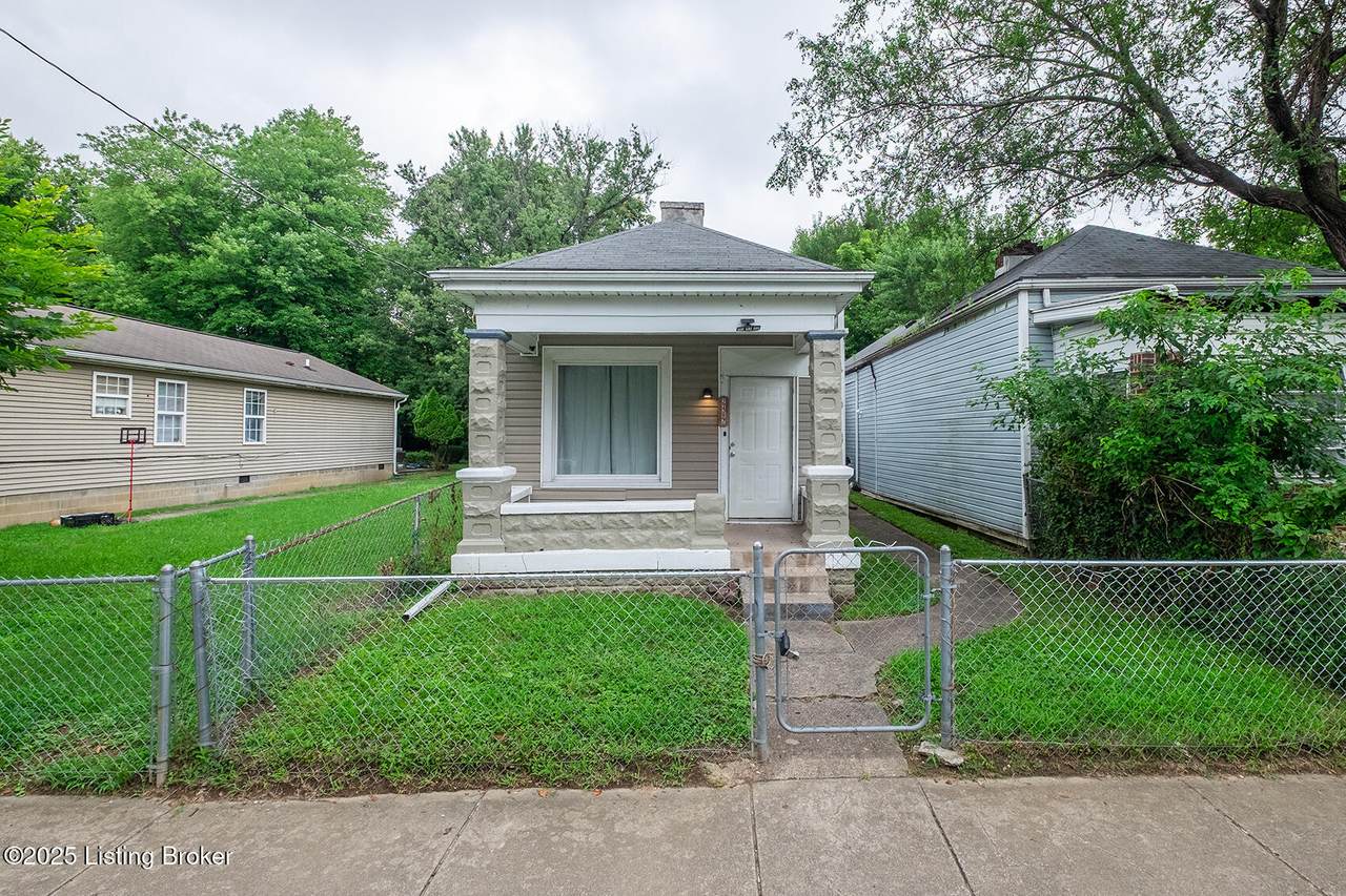 2407 Bank St - Photo 1
