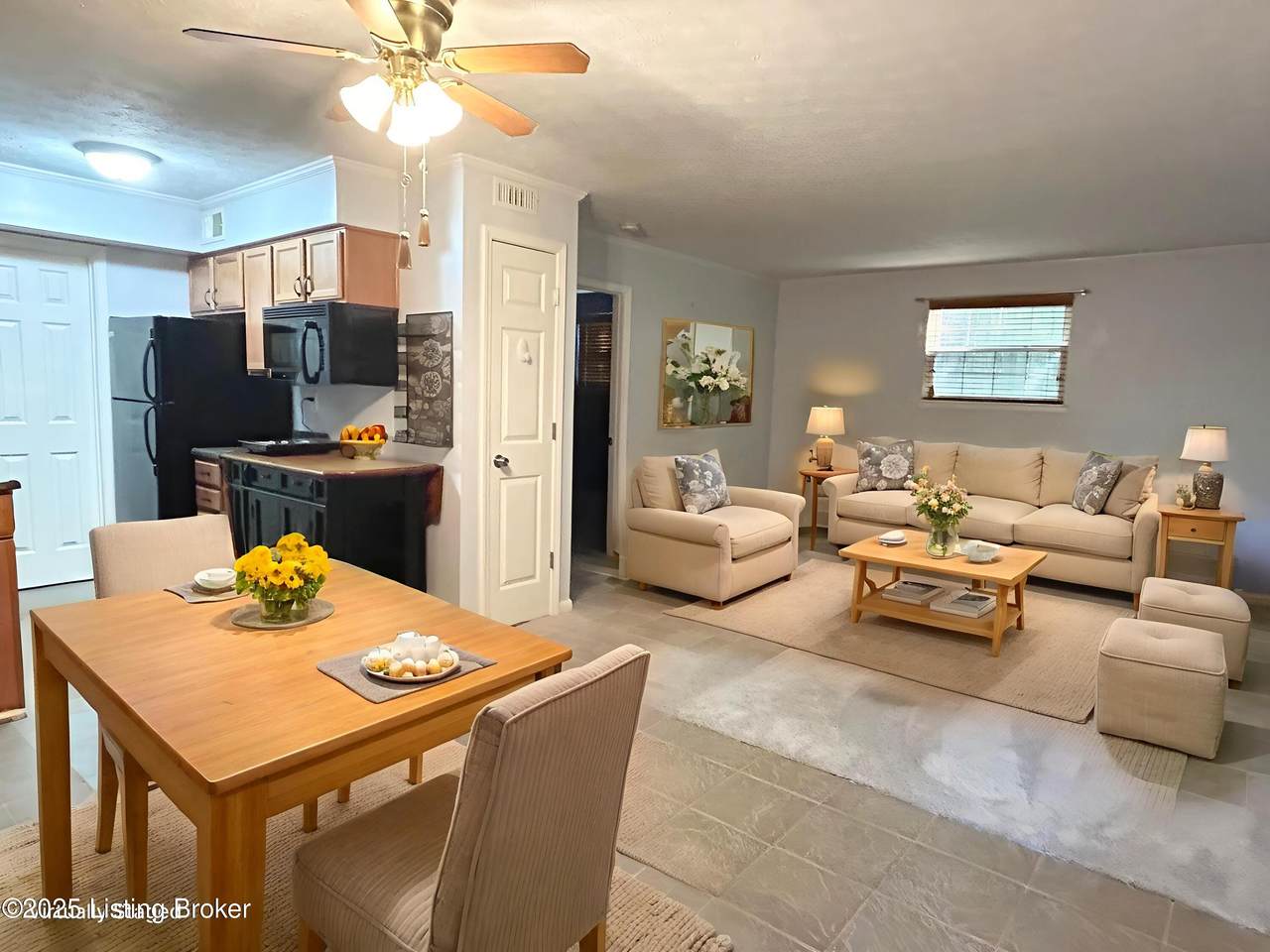 203 Middletown Square - Photo 1