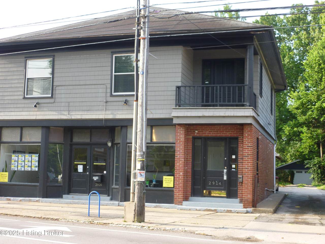 2914 Frankfort Ave - Photo 1