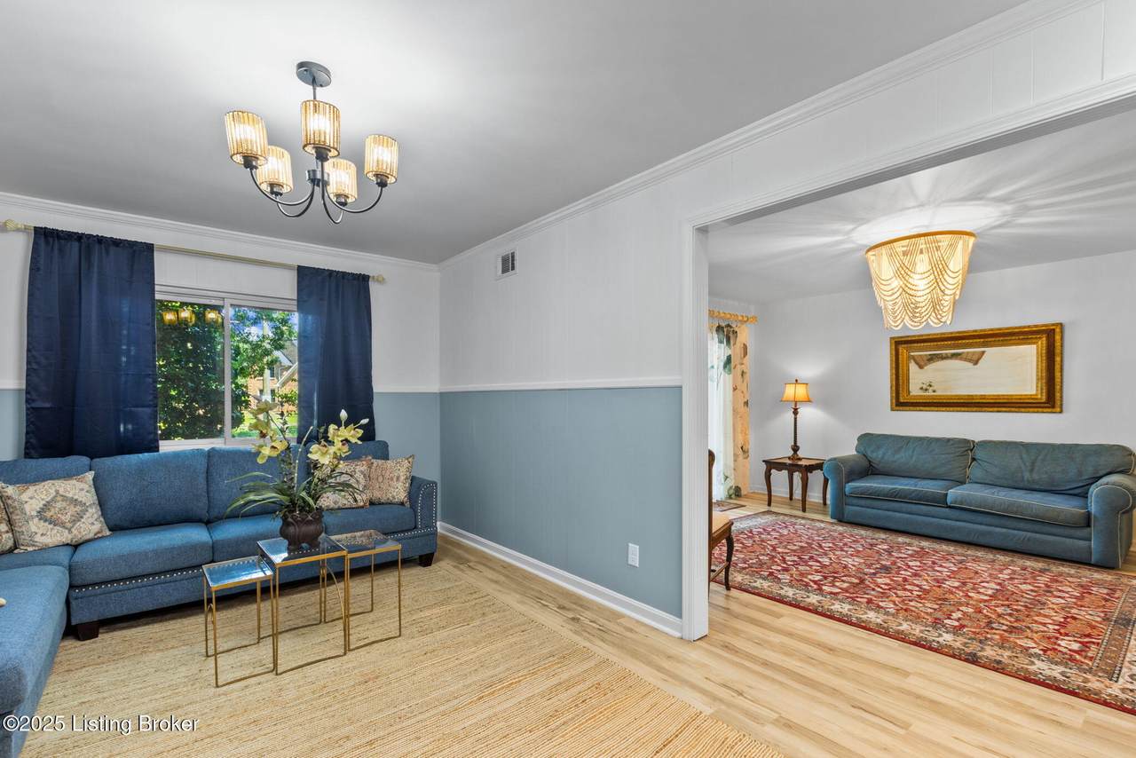 1600 Gardiner Ln - Photo 1