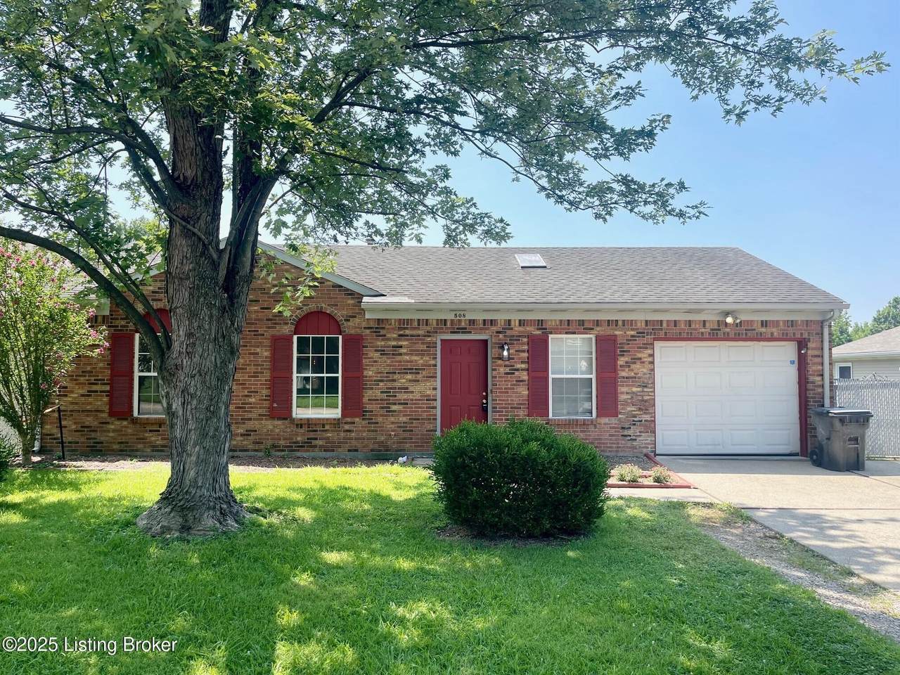 508 Country Club Dr - Photo 1