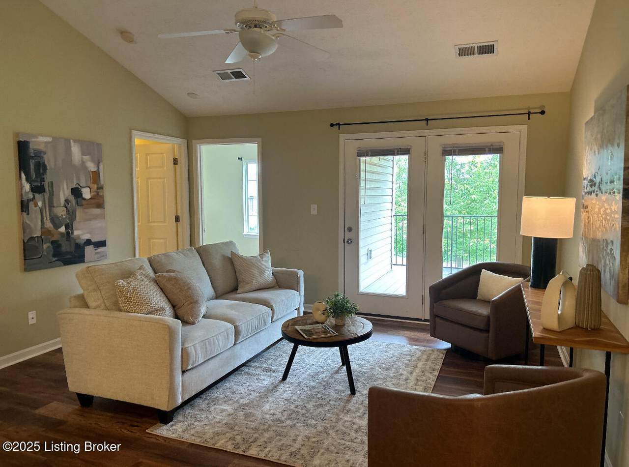 10202 Deer Vista Dr - Photo 1