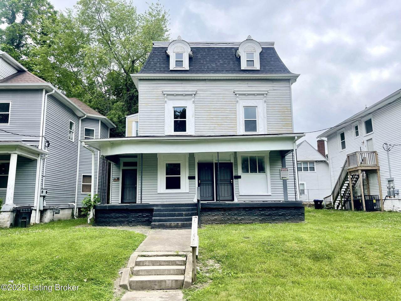 4116 Broadway - Photo 1