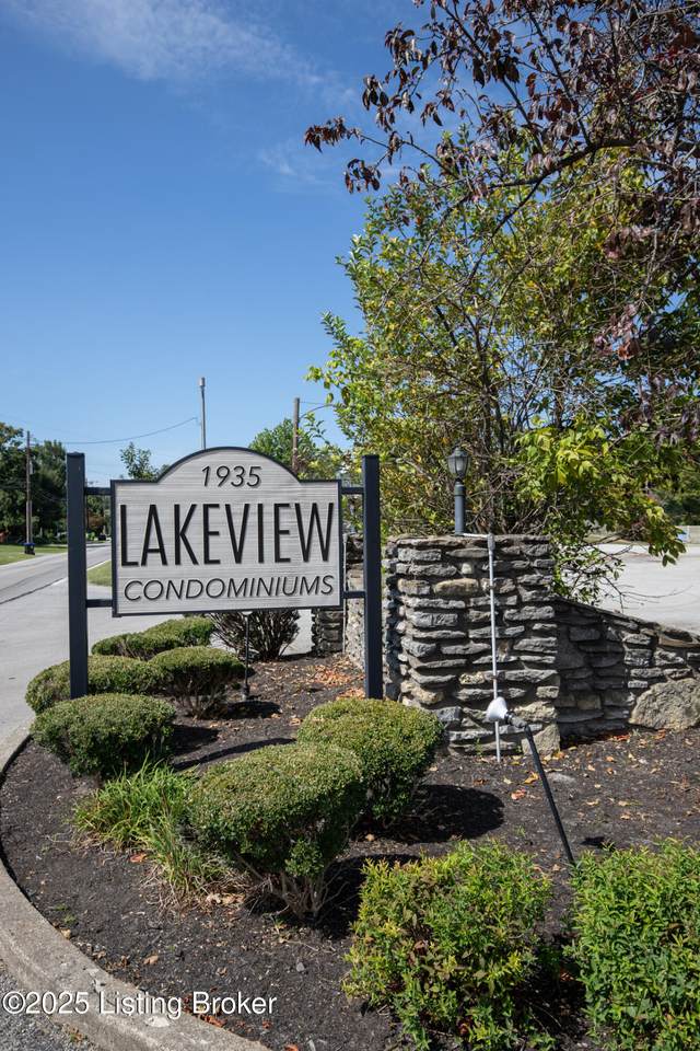 1935 Gardiner Ln - Photo 1