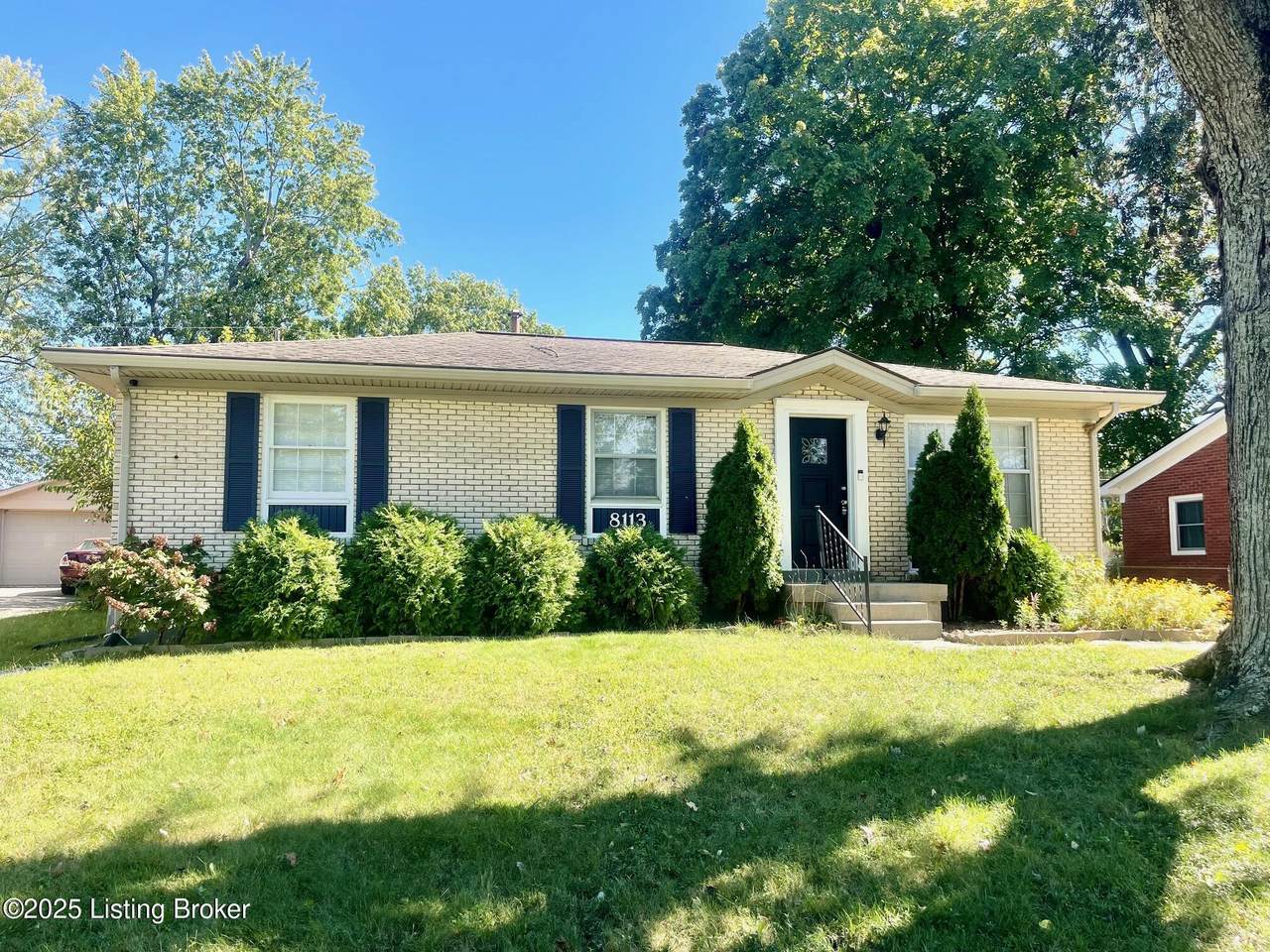 8113 Clematis Ln - Photo 1