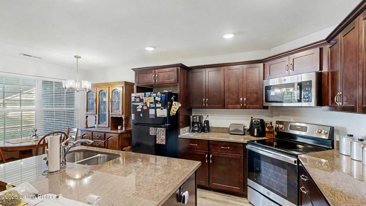 6720 Eagle Wood Dr - Photo 1