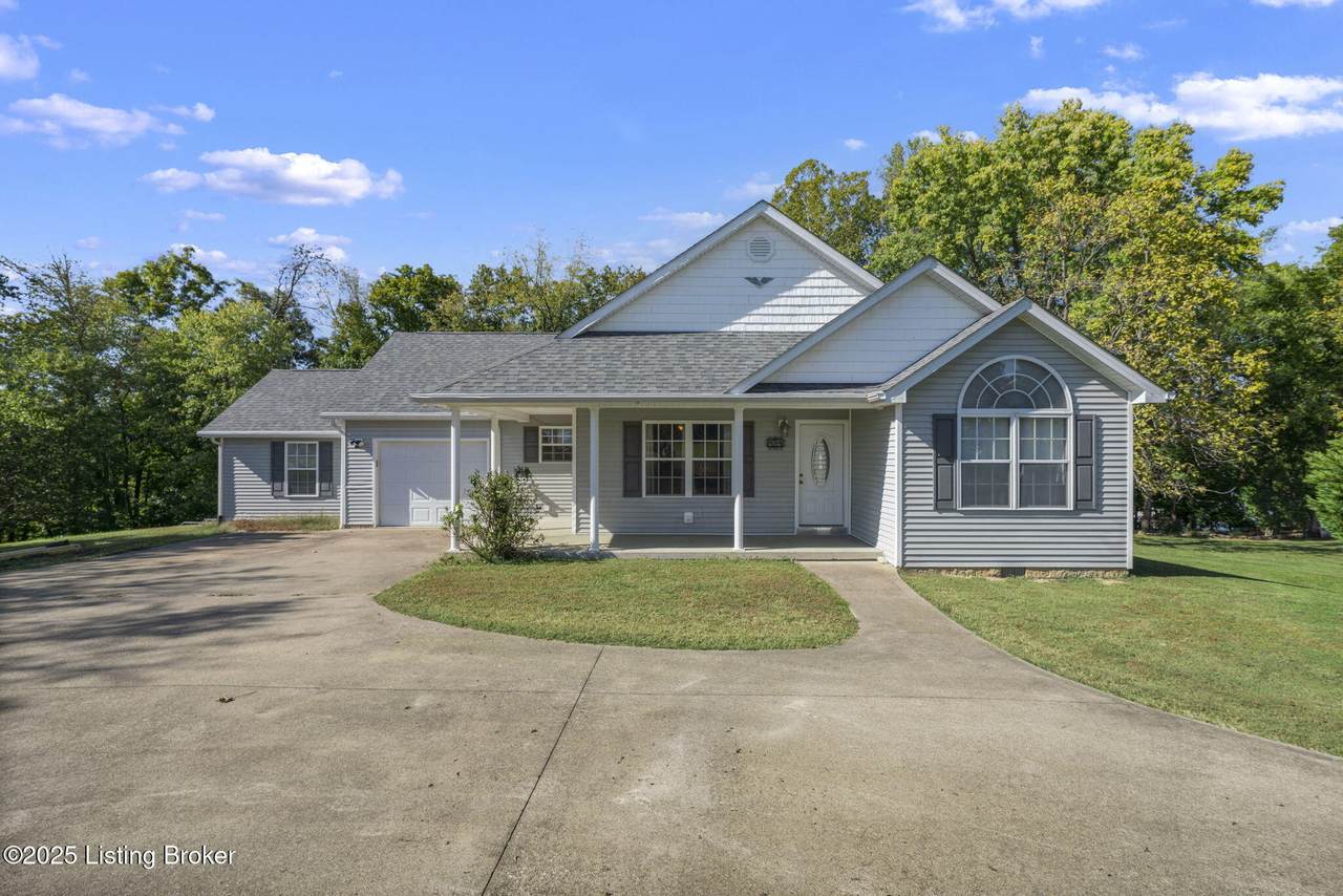 434 Jeanies Way - Photo 1