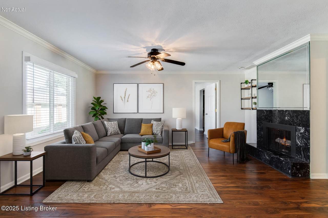 402 Rosewood Ct - Photo 1