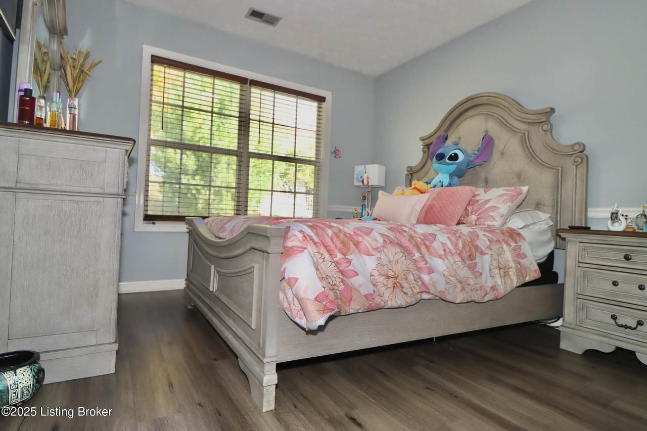 https://bt-photos.global.ssl.fastly.net/louisville/1280_boomver_2_1702452-2.jpg