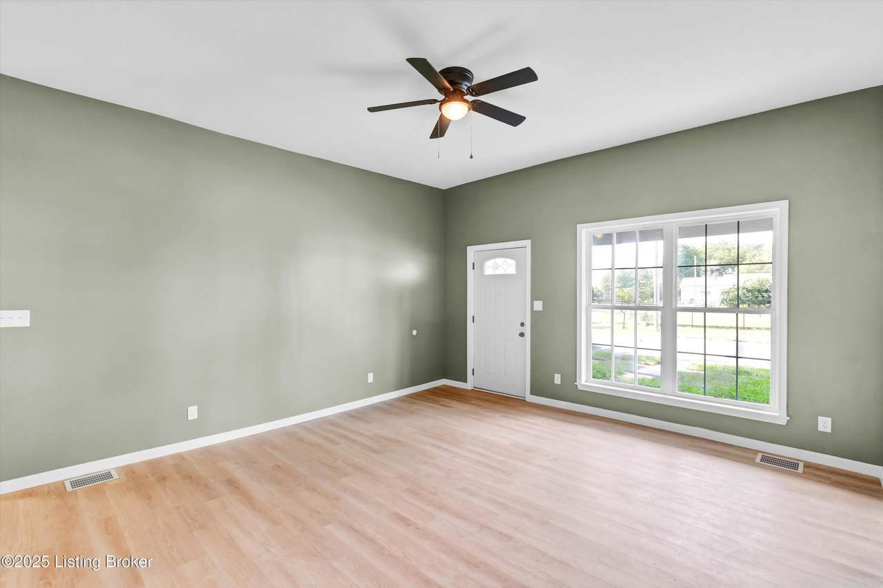 https://bt-photos.global.ssl.fastly.net/louisville/1280_boomver_1_1702606-2.jpg