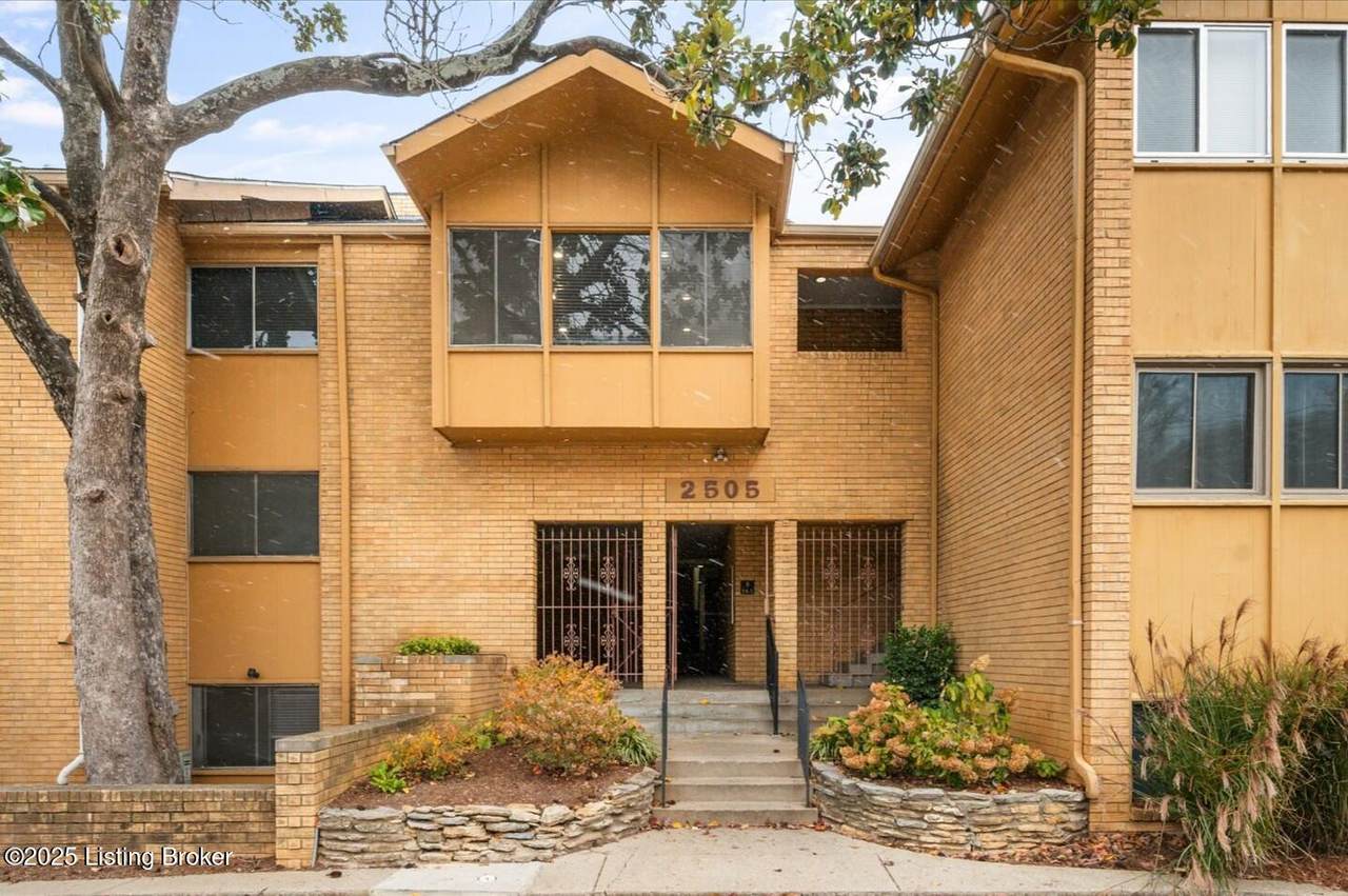 2505 Brownsboro Rd - Photo 1