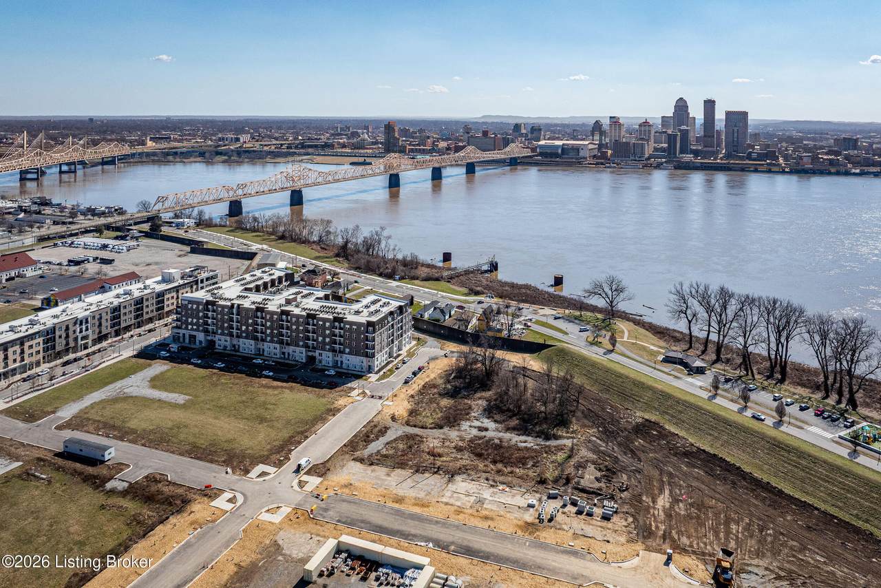 https://bt-photos.global.ssl.fastly.net/louisville/1280_boomver_2_1711005-2.jpg