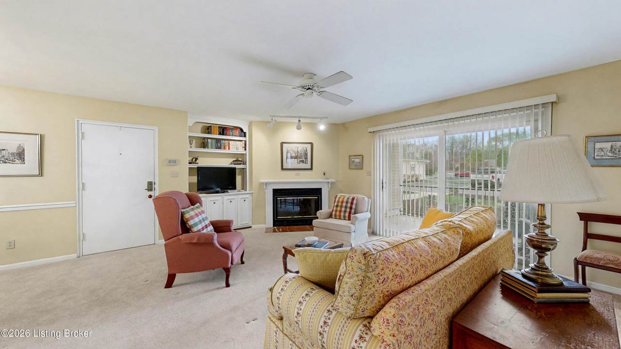 814 Washburn Ave - Photo 1