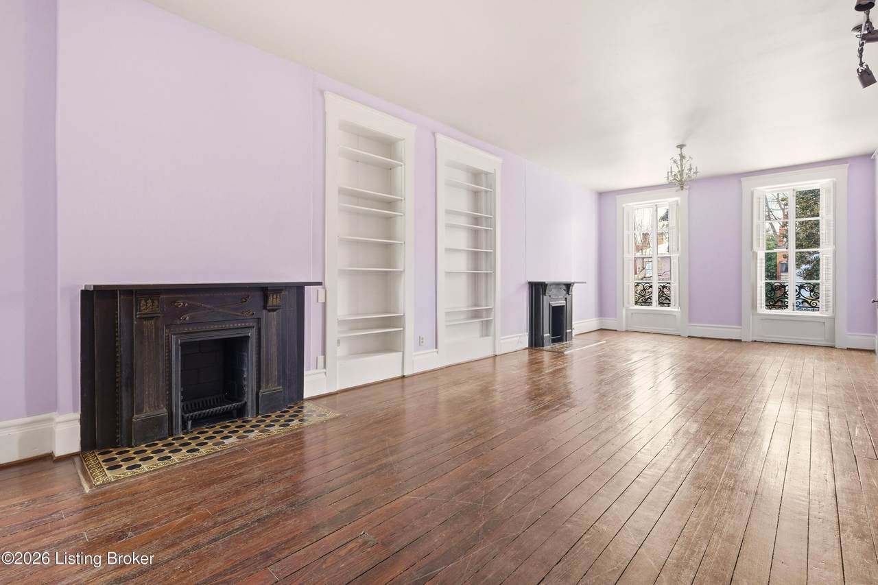 1335 1st St - Photo 1