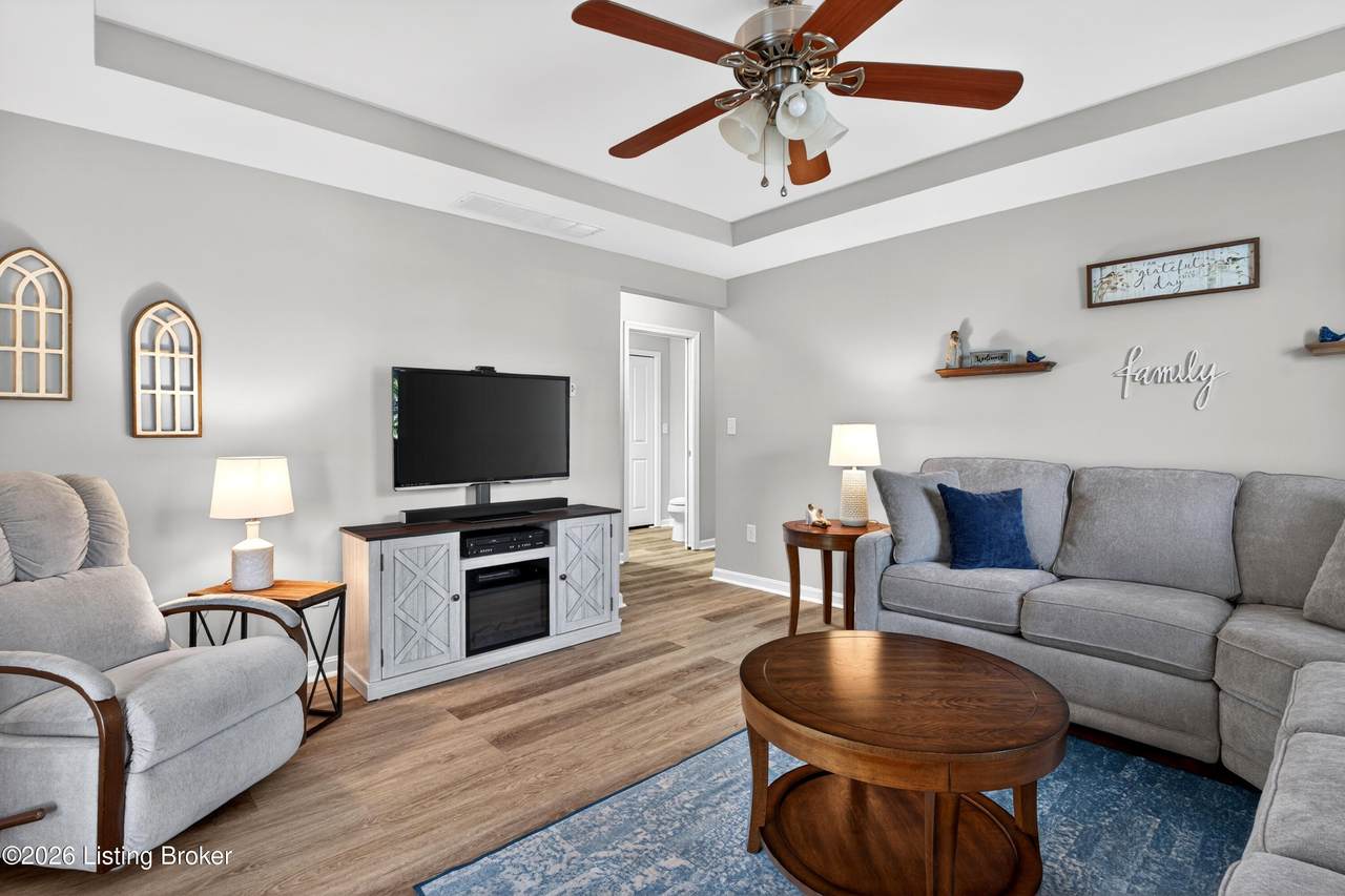 864 Garden Pointe Dr - Photo 1