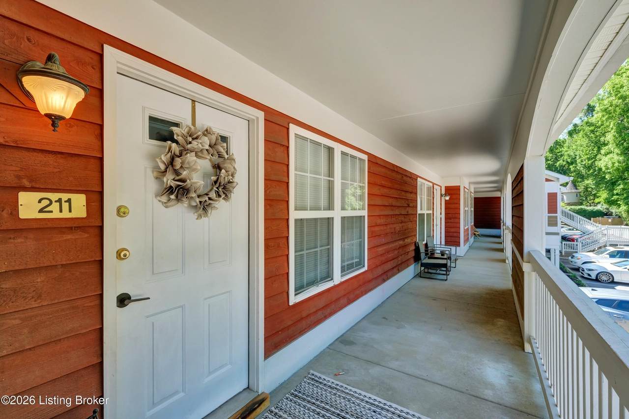 225 Crescent Hill Pl - Photo 1