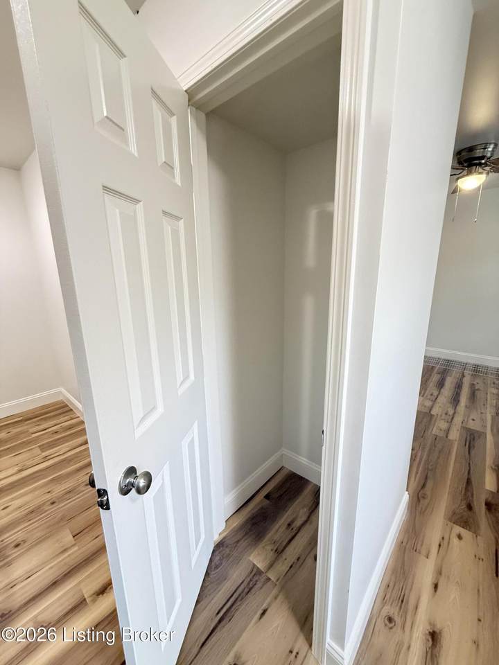 https://bt-photos.global.ssl.fastly.net/louisville/1280_boomver_1_1718333-2.jpg
