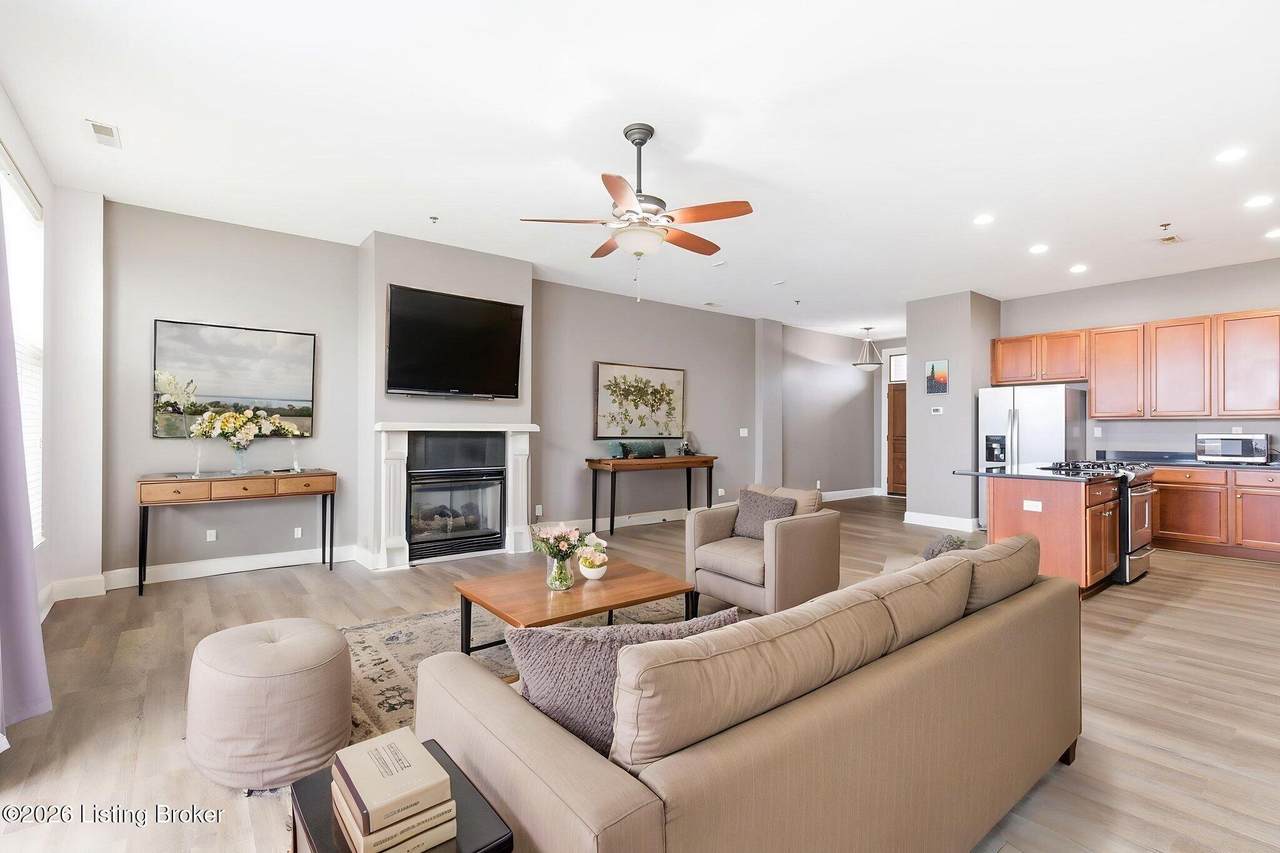 2011 Frankfort Ave - Photo 1